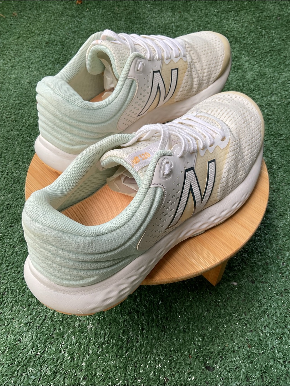 New Balance Fresh Foam 520 v1 Women’s Size 8.5 White Mint Running Sneakers - Picture 6 of 11